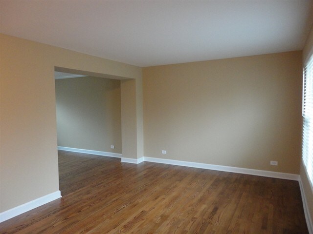 Building Photo - 324 Persimmon Lane