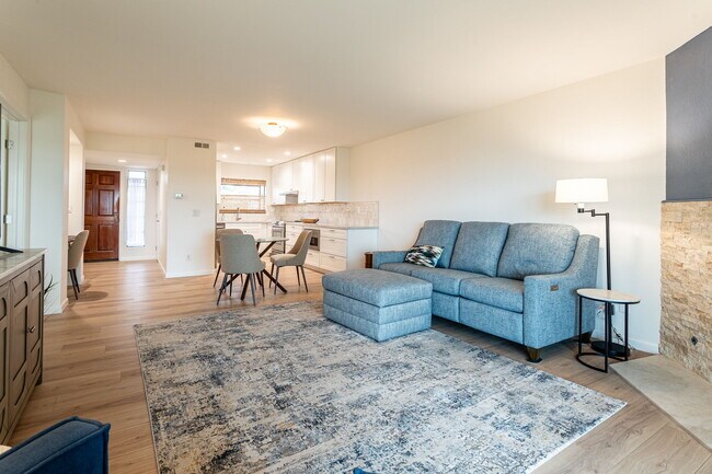Building Photo - 7322 Alta Vista