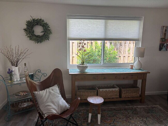 Foto del edificio - Charming Villa for Rent in Venice Gardens