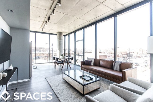 Foto del edificio - 2733 W Belden Ave