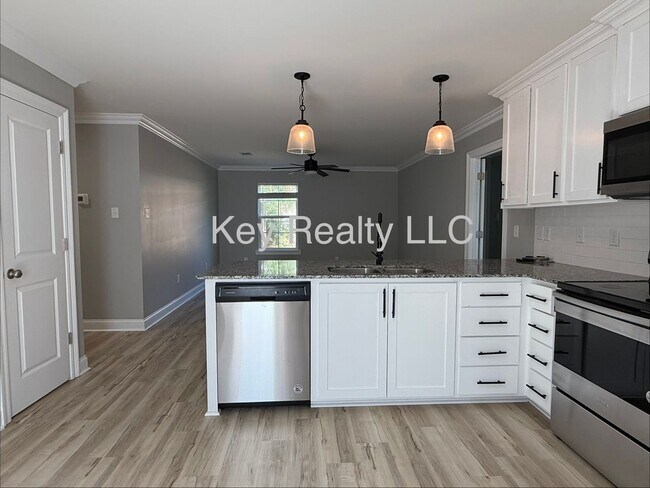 Building Photo - 3211 Stimson Ave