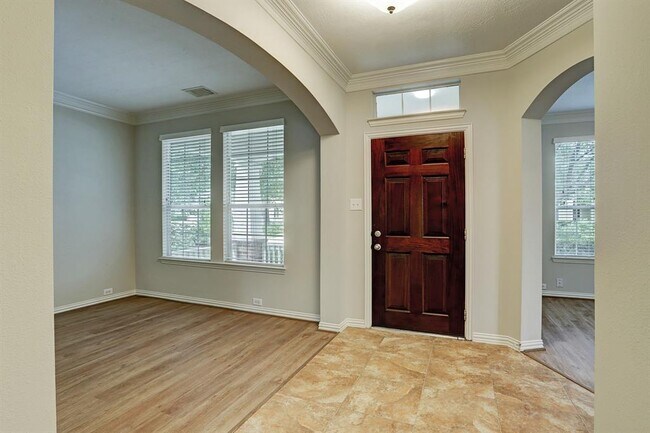Foto del edificio - 71 Whetstone Ridge Way