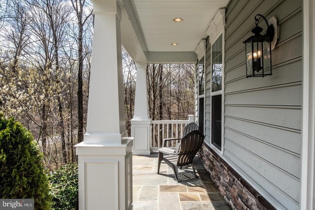 Building Photo - 64 PINEWOOD Rd