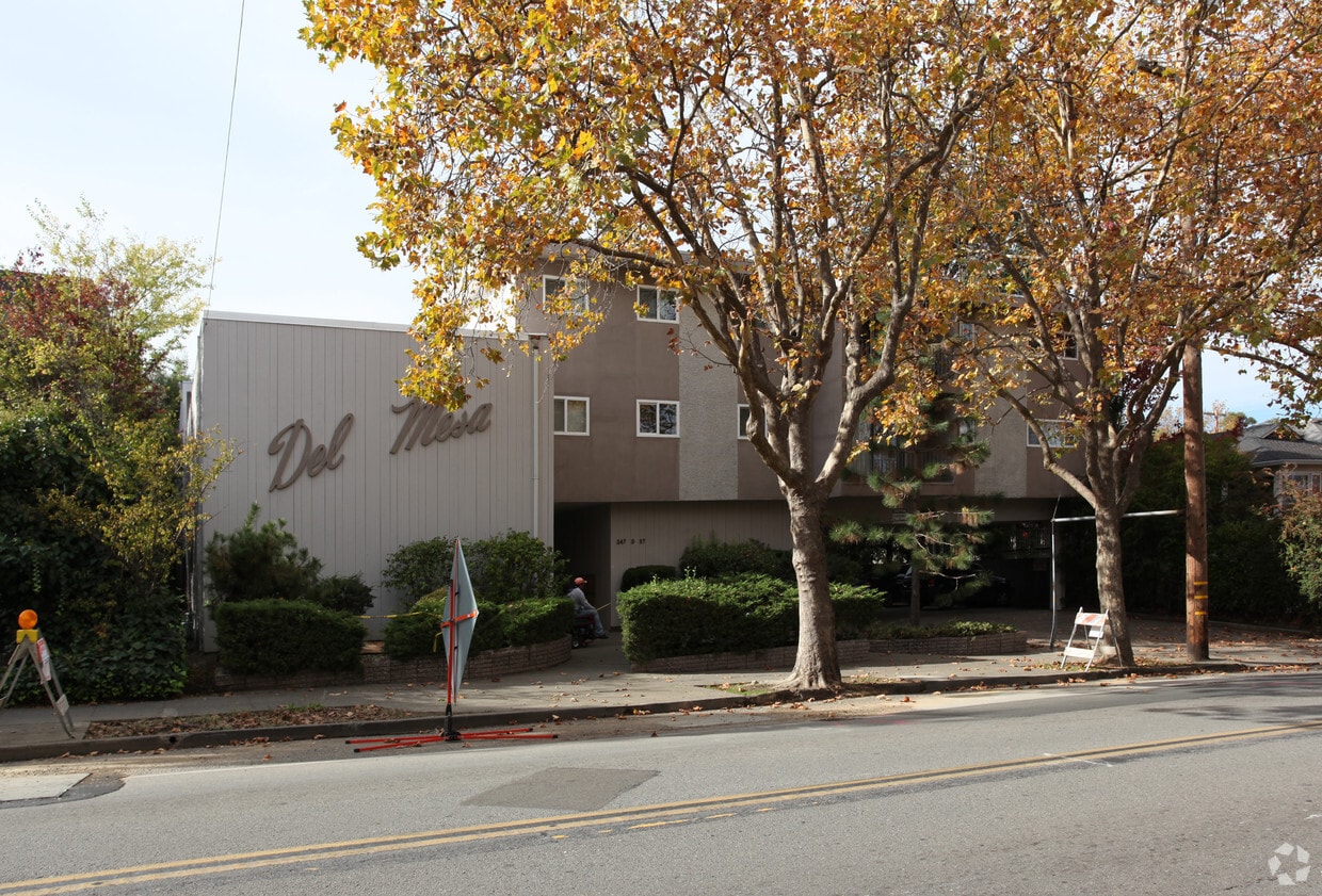 Primary Photo - 247 D St