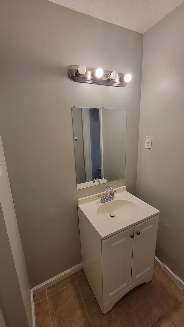 Building Photo - 5203 Black Diamond Cove