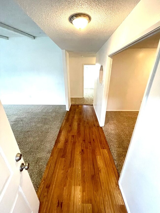 Foto del edificio - 3 Bedroom, 2 bath home in Sunset Village