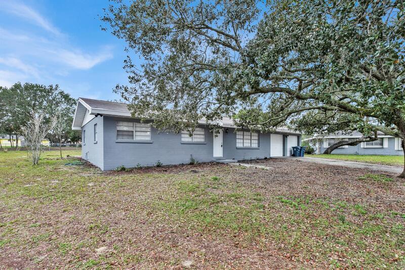 Primary Photo - 815 Sherwood Dr
