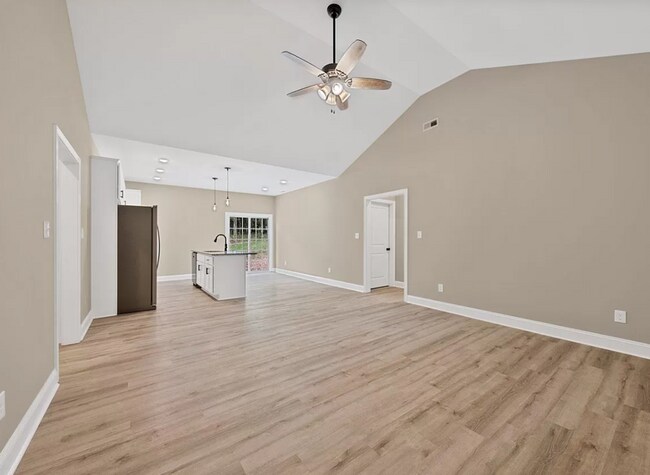 Foto del edificio - 2785 Cedrus Ave