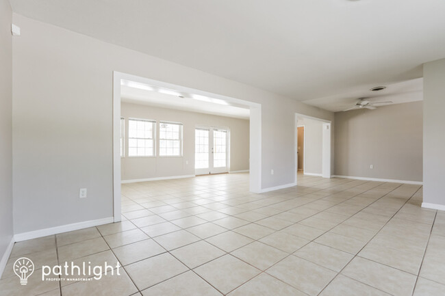 Foto del edificio - 264 Center Road, Venice, FL, 34285