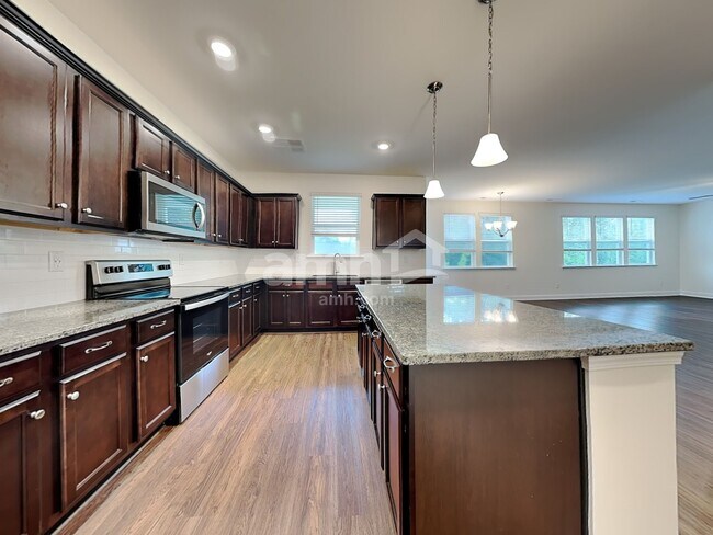 Foto del edificio - 14121 Singing Creek Ln