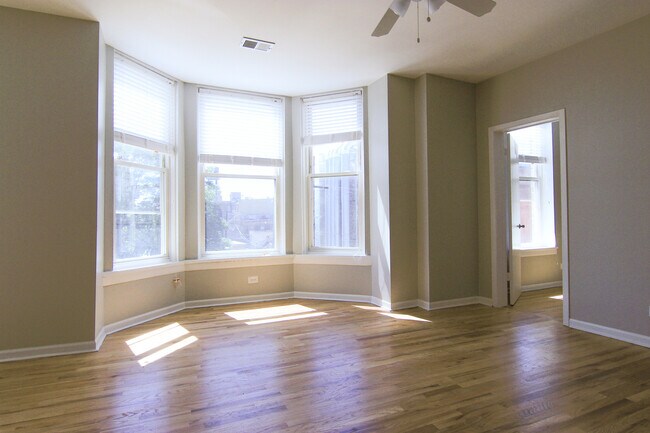 Building Photo - 1514 N Honore St