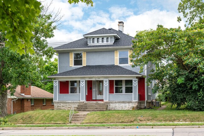 Foto del edificio - 3124 Lakeview Ave