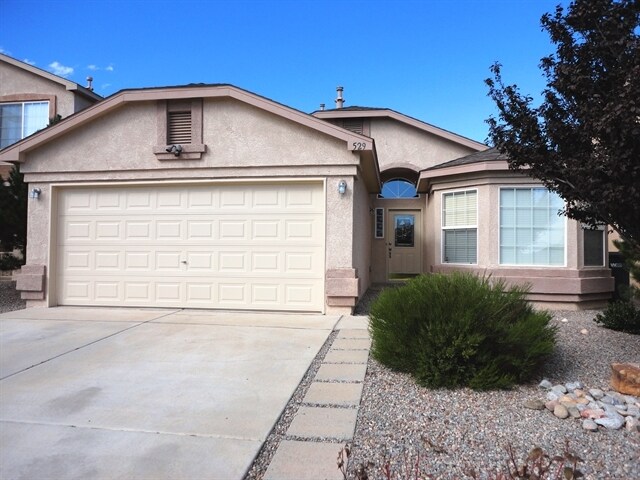 Foto principal - 529 Sunny Meadows Drive NE