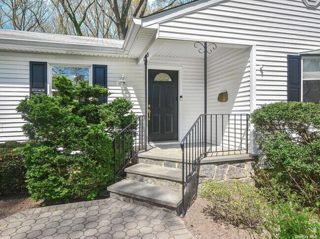 Building Photo - 36 Meadow Ln
