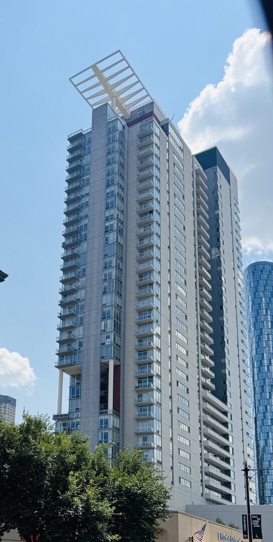 Foto del edificio - 737 W Washington Blvd