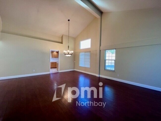 Foto del edificio - 3335 Foxfire Ct