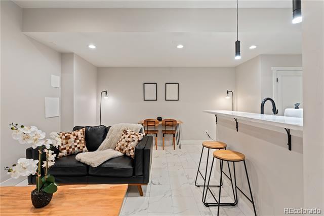 Foto del edificio - 2905 W 4th Ave