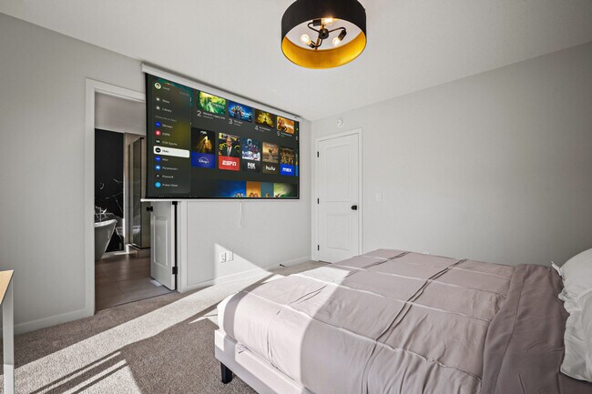 Photo du bâtiment - 53 Edith Cres NW