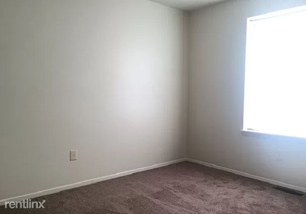 Building Photo - 3 br, 1.5 bath House - 1913 Repp Ct