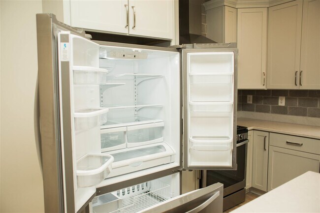 Building Photo - 514 Trailside Dr