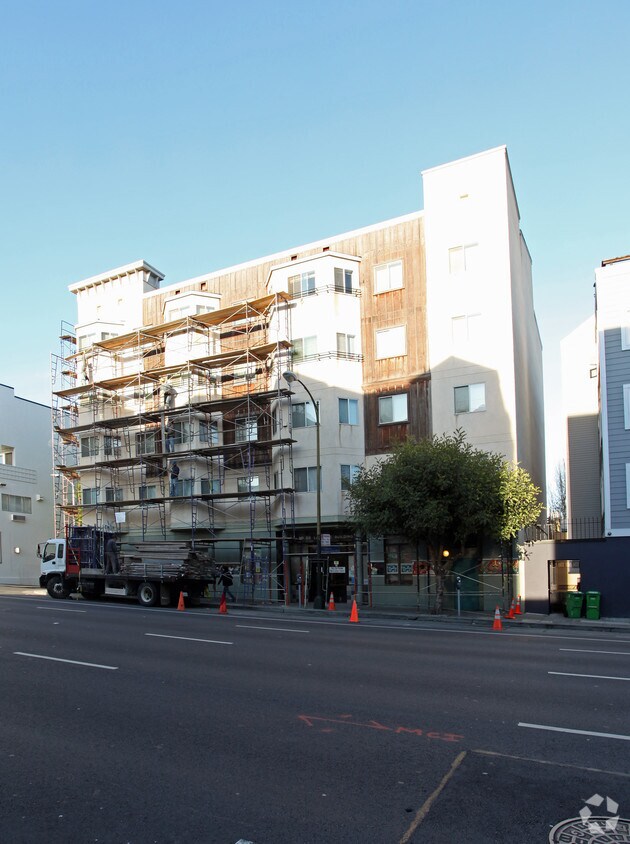 Building Photo - Gabriela Apartments