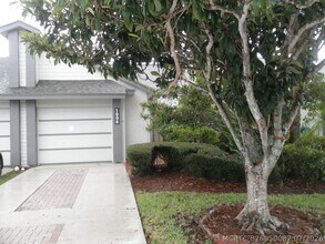 Building Photo - 1004 Landings Blvd