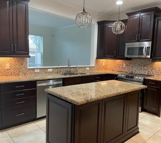 Foto del edificio - 1032 Laurel Ridge Ln