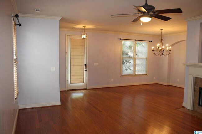 Building Photo - 5597 Park Side Cir