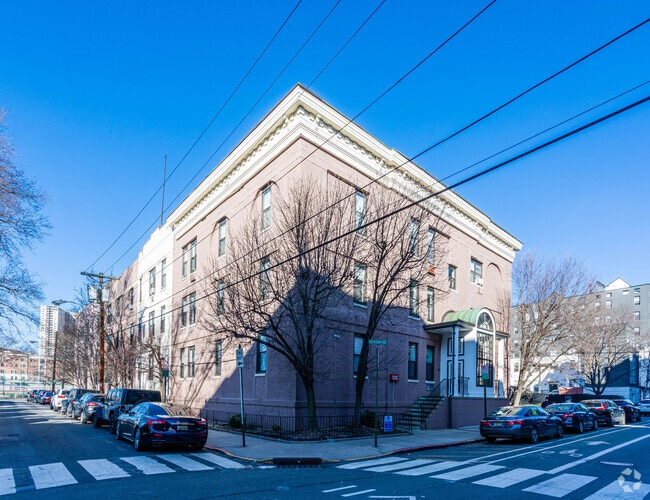 Building Photo - Northvale III B