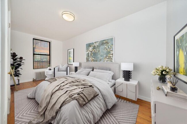 Building Photo - 3 bedroom in NEW YORK NY 10018