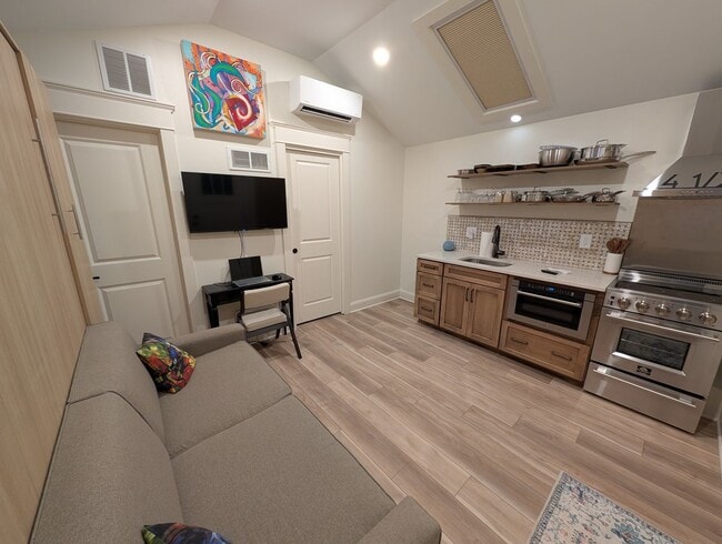Building Photo - Adorable 1BR Studio Apartment near NCSU