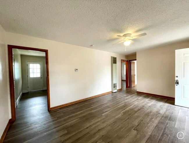 Foto del edificio - 501 12th Ave SE