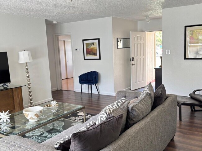 Building Photo - 7306 Huntwood Cir
