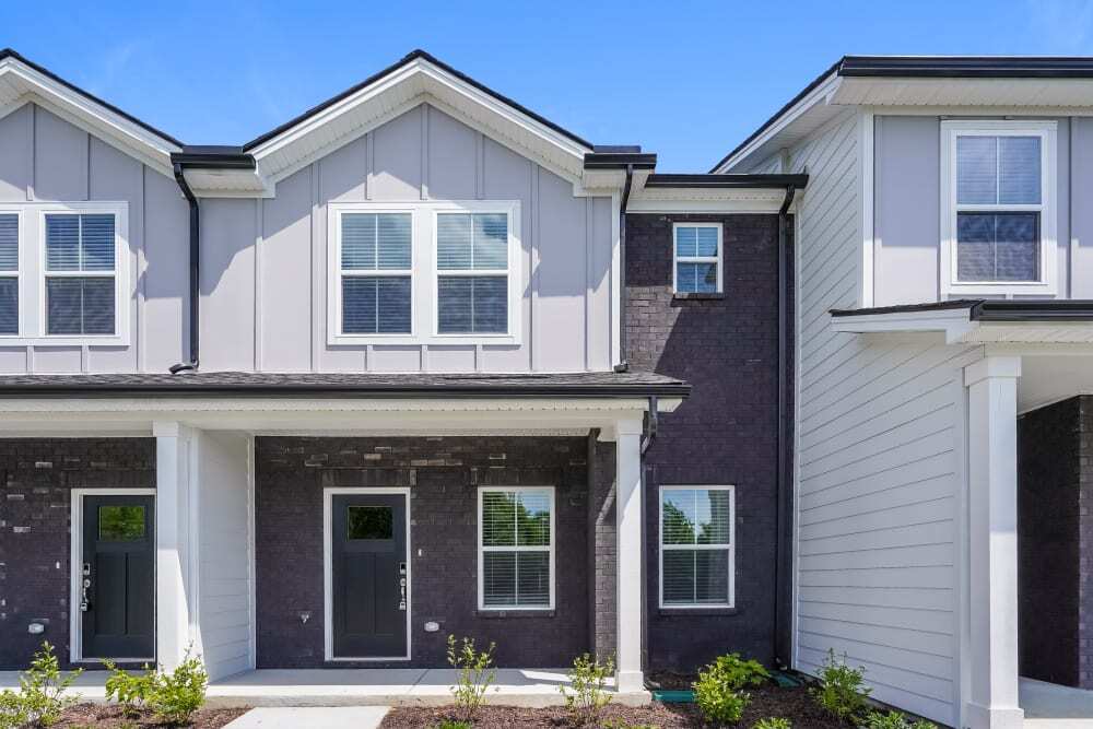 Primary Photo - 204 River Rock Dr