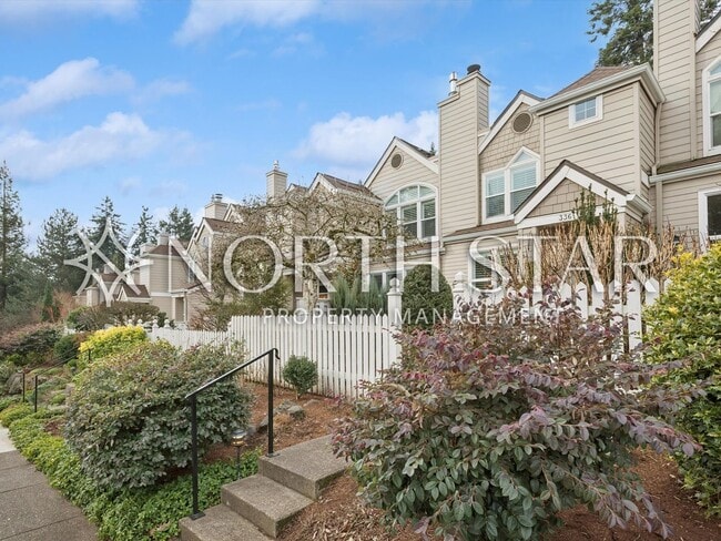 Building Photo - First Addition Townhome in Prime Location