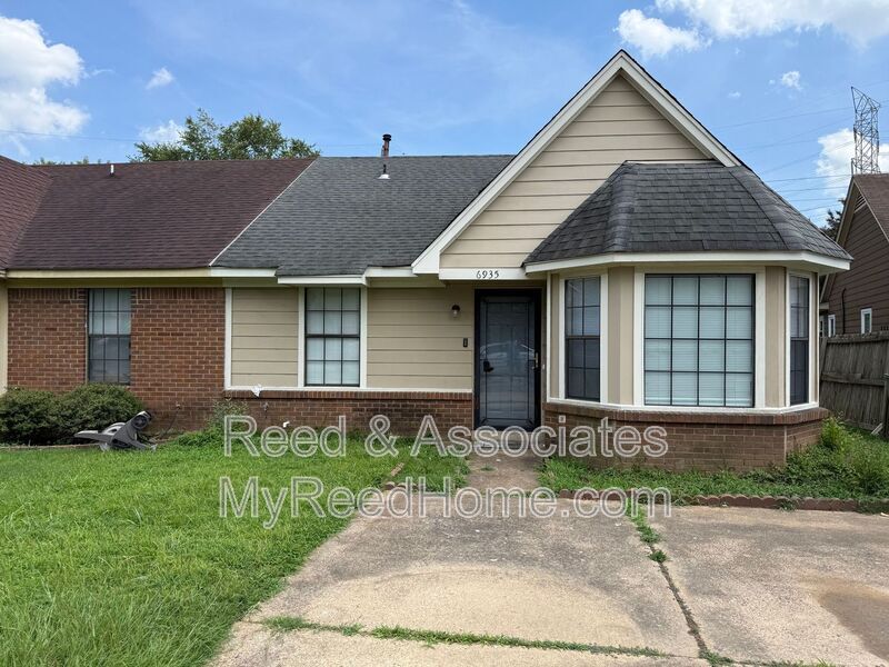 Photo - 6935 Hillindale Dr