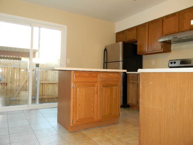 Building Photo - 7612 Lexington Manor Dr