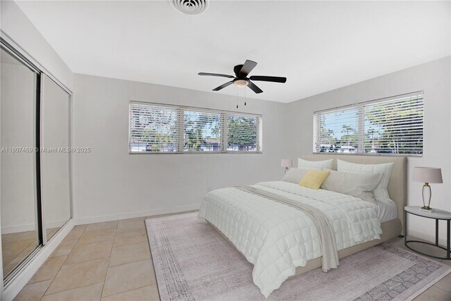 Foto del edificio - 50 NE 132nd Terrace