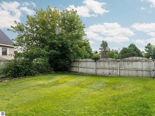 Foto del edificio - 3130 Veterans Dr