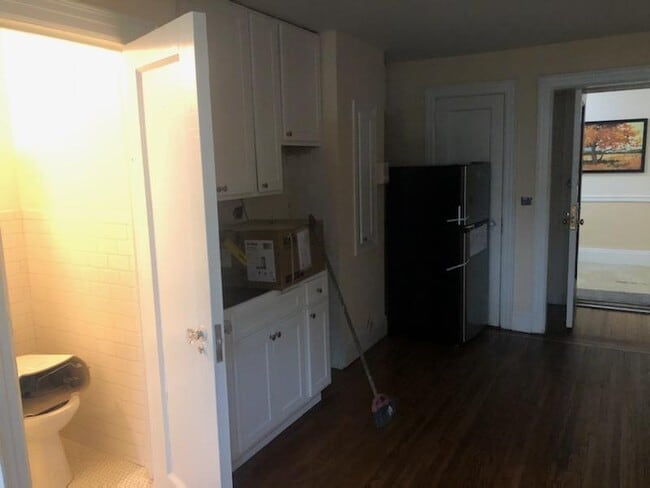 Building Photo - 472 Gramatan Ave