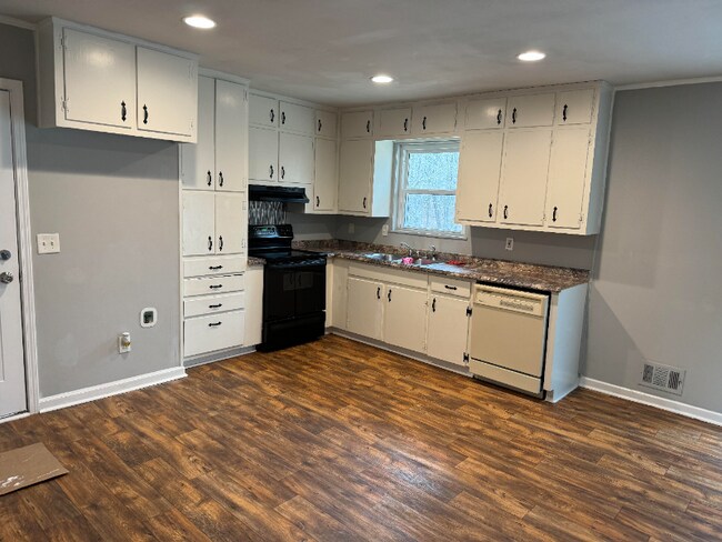 Foto del edificio - 4510 Price Rd