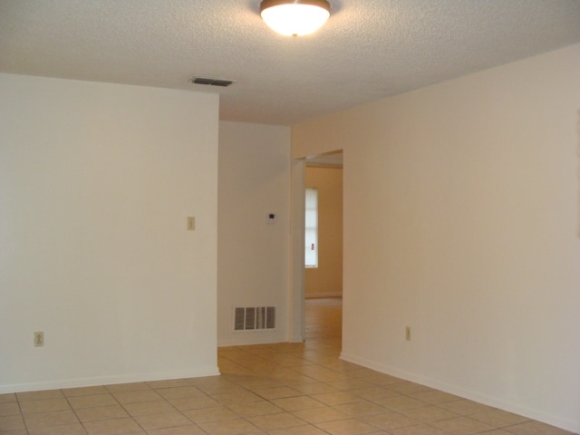 Building Photo - 2319 Briarwood Dr