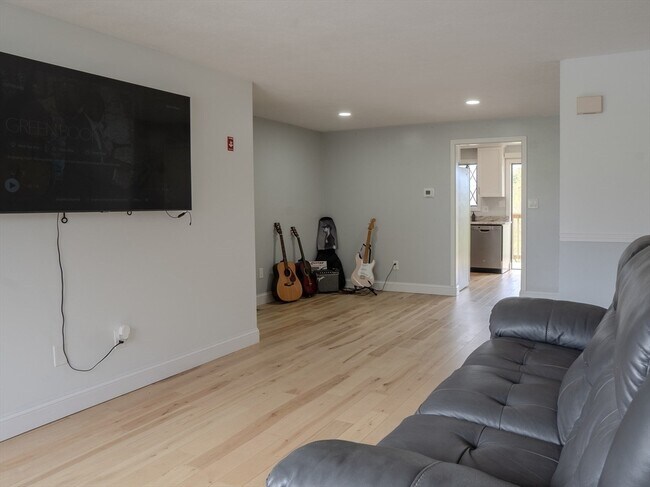 Foto del edificio - 2 Sterling Ln