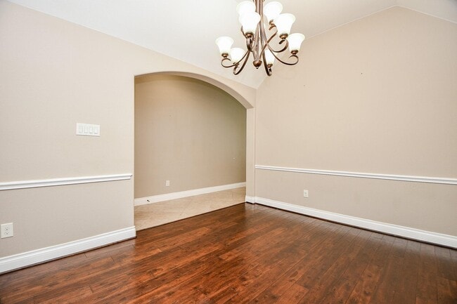 Foto del edificio - 26115 Serenity Oaks Dr