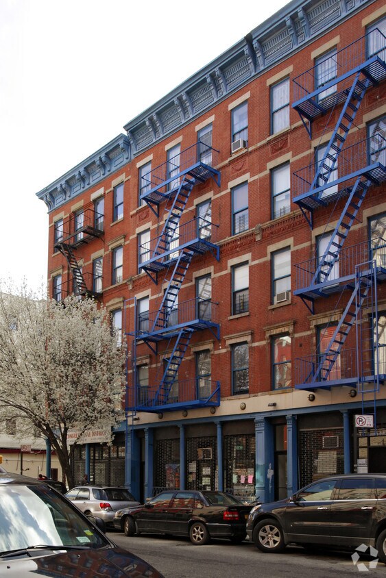Primary Photo - 171 Avenue B