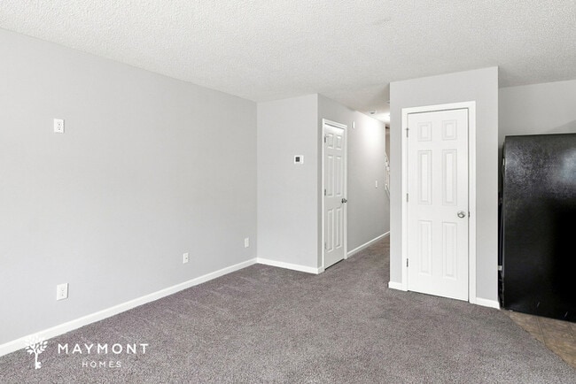 Building Photo - 7245 Alicias Way