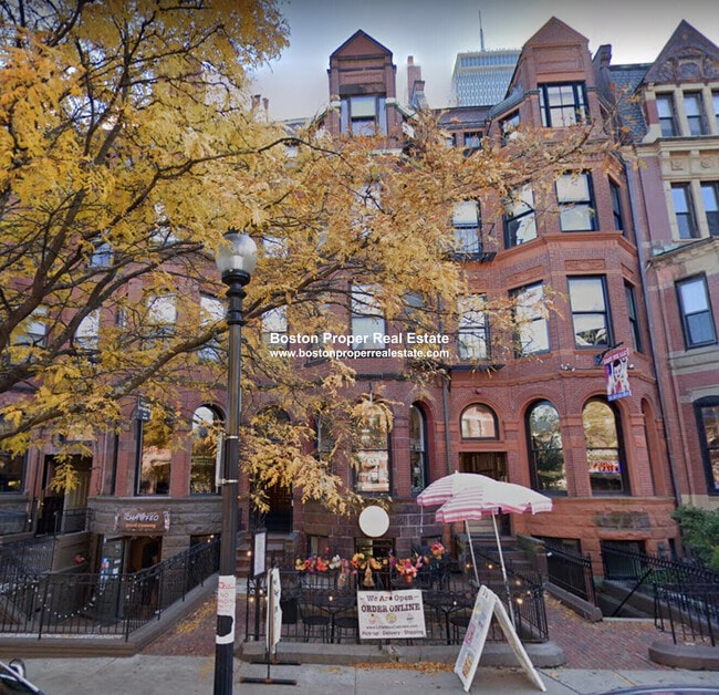 Building Photo - 250 Newbury St