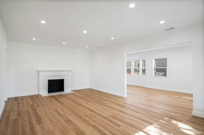 Foto del edificio - 2715 West Hardy Street