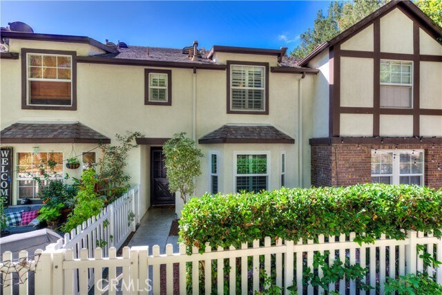 Foto principal - 87 Three Vines Ct