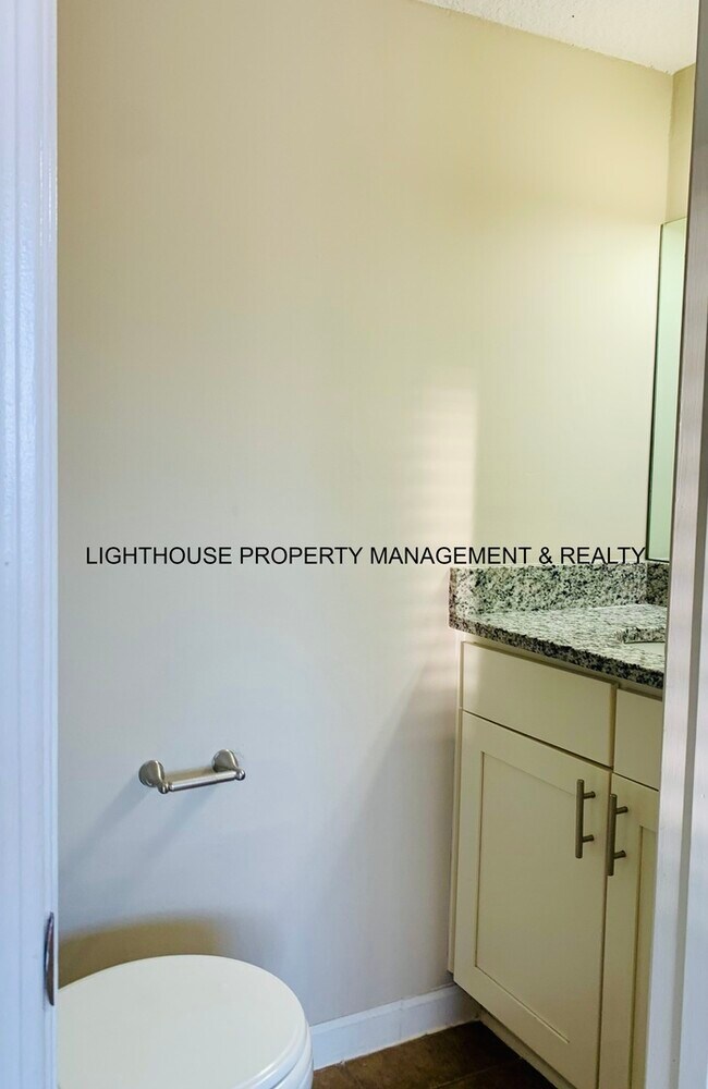 Foto del edificio - Renovated 2 Bed/1.5 Bath Jax Beach Townhom...